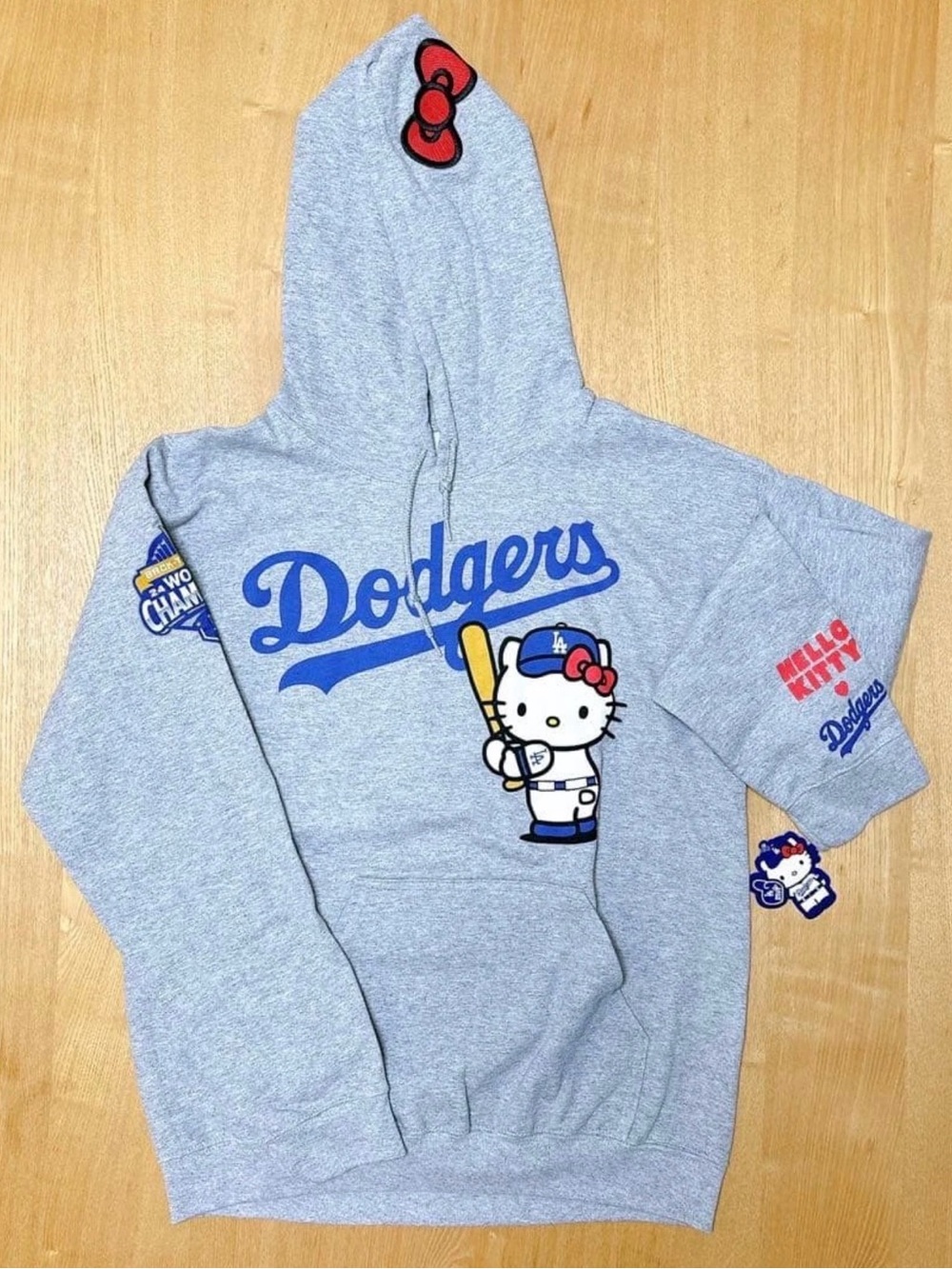 Los Angeles Dodgers x Hello Kitty Gray Graphic Hoodie